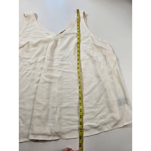 Torrid size 2 (L) ivory sleevless relaxed fit tank layering top career casual - Picture 7 of 8